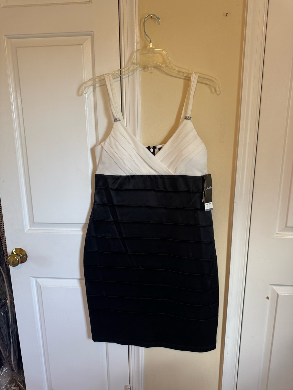Two-Tone White & Black V-Neck Mini Dress